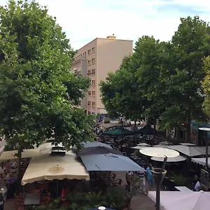 Typique T2 Terrasse Situe Quartier Panier Vieux Port France