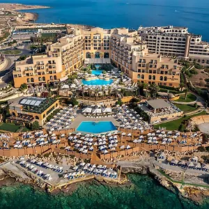 Corinthia St George's Bay 5* San Ġiljan
